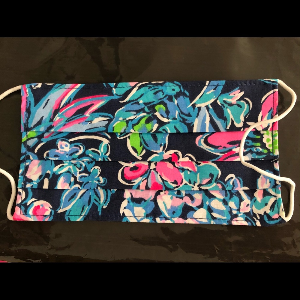 Lilly Pulitzer Face Mask 💯 Authentic